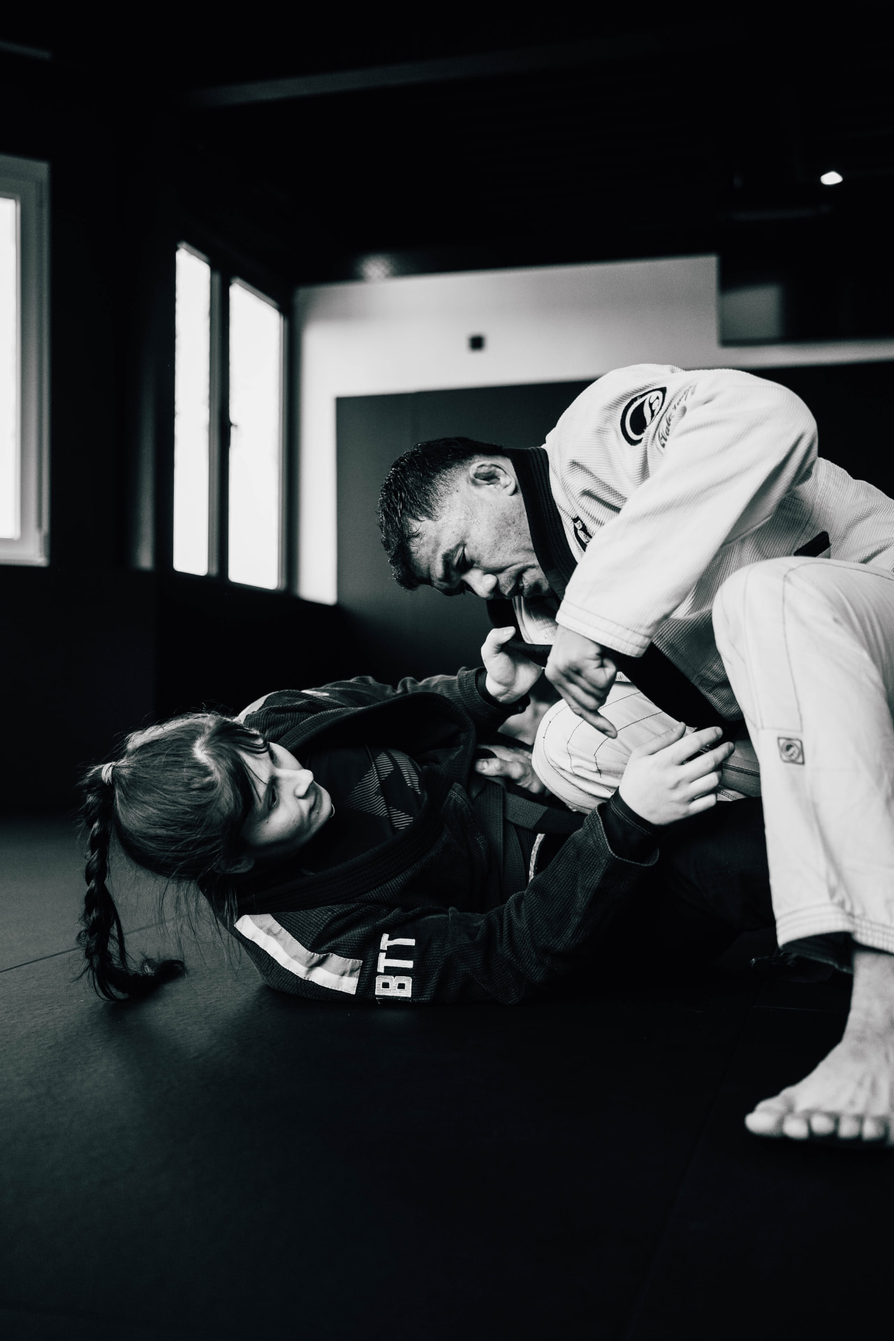 Zwei Athleten im BJJ-Partnertraining