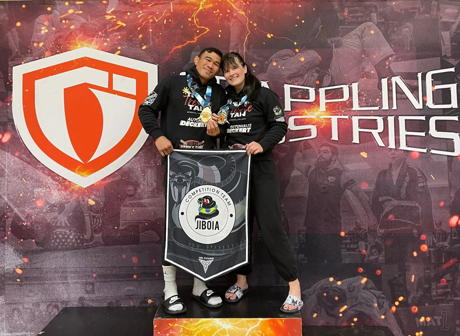 Jun Tan und Kim Hoyer mit Medaillen bei Grappling Industries